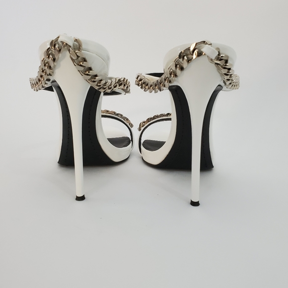 37.5 White Patent Leather Chain Link Mule Stiletto - Picture 4 of 8